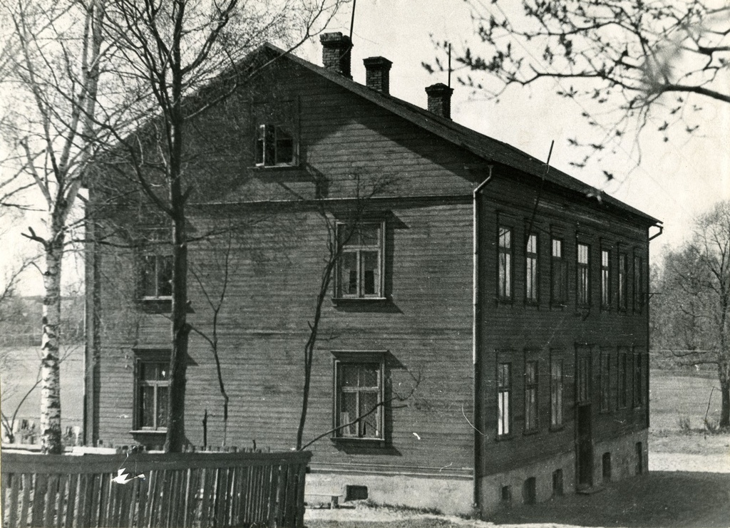 Building where the 3rd primary school of Valga was located before 1924