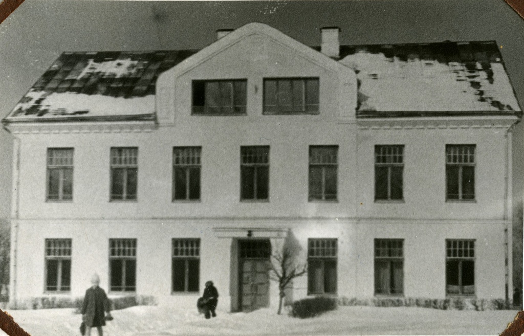 Valga 2. 8-kl School building