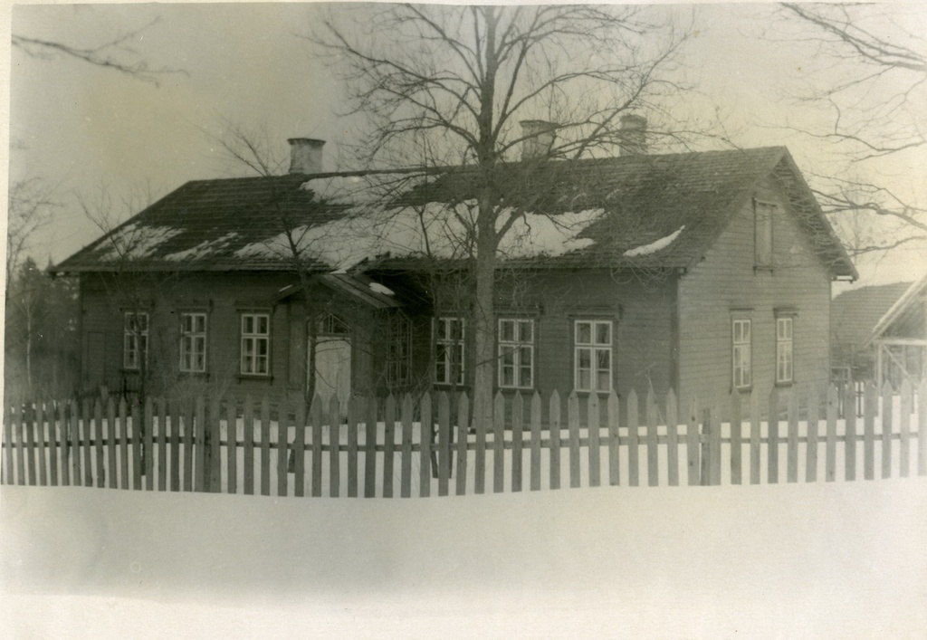 Kaika 8-kl School buildings (old and new school building)