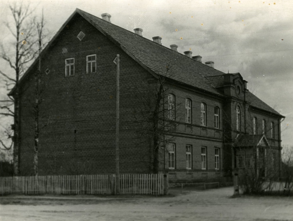 Rõuge 8-kl School building