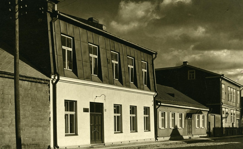 Buildings of Tartu Commercial School and School of Commerce and Business (Narva tn 11 - 15)