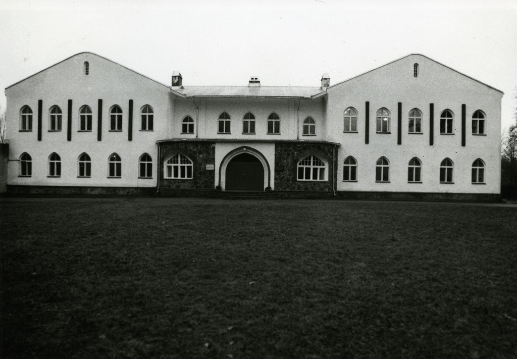 Photos of life and activities of Vändra Gymnasium