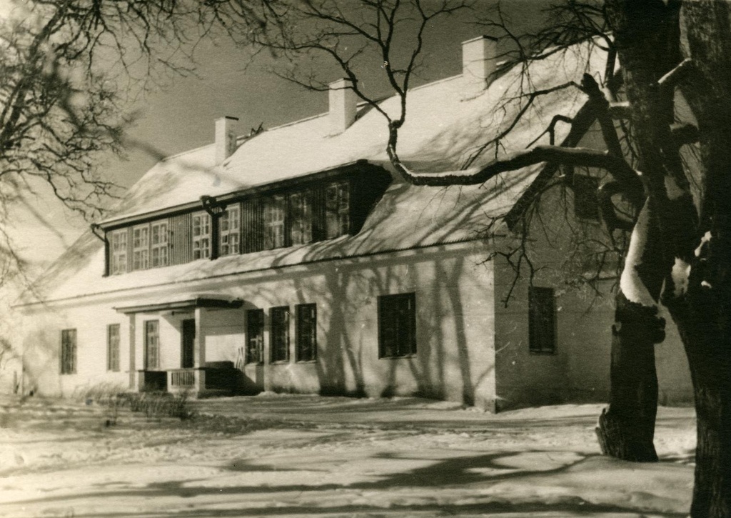 Harmi 8-kl School building in the winter of 1963
