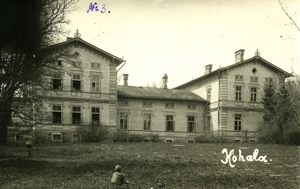 Kohala 8-class school before the repair of the capita