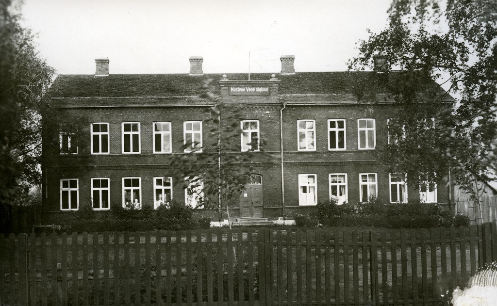 Mustvee Russian Start School Building