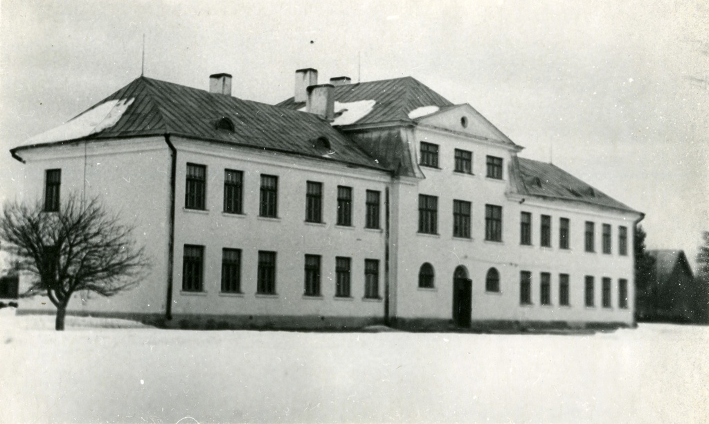Valga County Tõrva Secondary School building