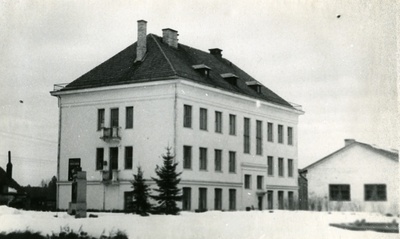 Valga County Tõrva Secondary School building  duplicate photo