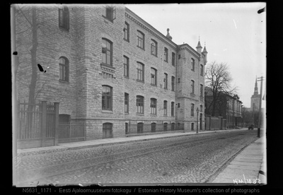 Tallinn, haigla (Greifenhaageni kliinik) Suur-Roosikrantsi tänaval  duplicate photo