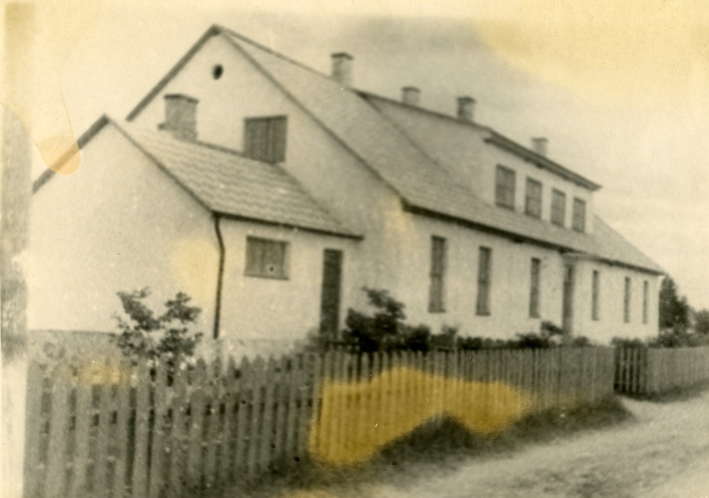 Dense Seven-year School Buildings