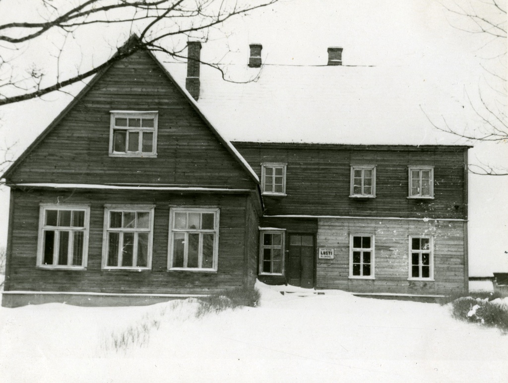 Lusti Start School building