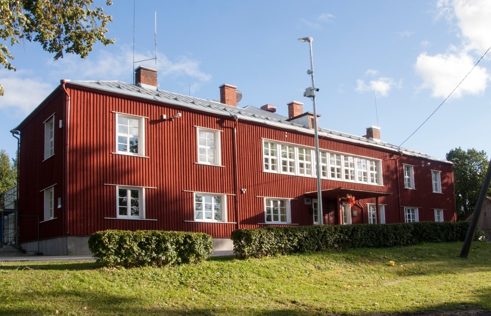 Holstre koolimaja rephoto