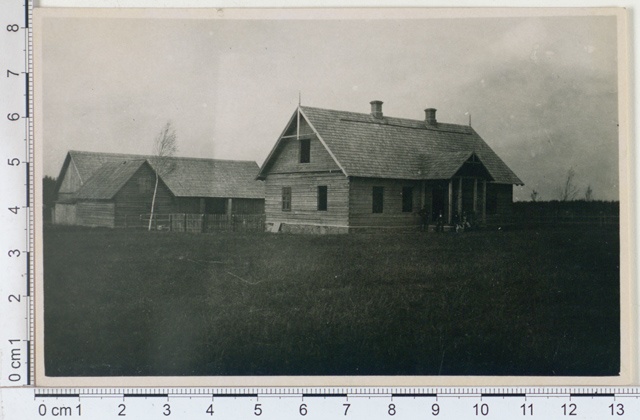 The resident builds a residential house in Kanep, Võrumaa in 1924