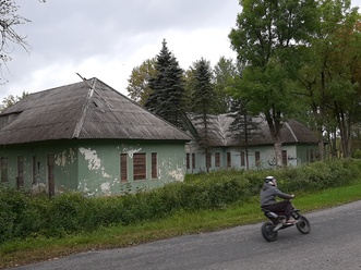 Hospital and ambulance building in Viiviku settlement rephoto
