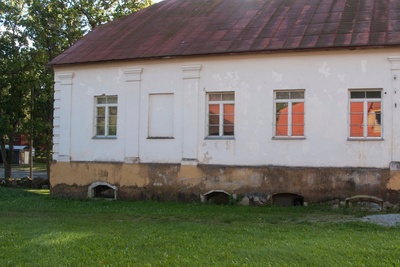 Holstre vallamaja, vaade õue poolt. rephoto