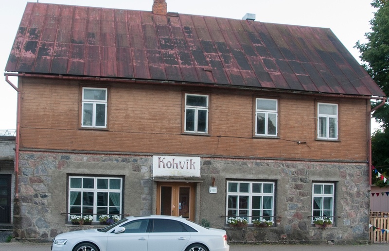 fotopostkaart, Kolga-Jaani khk, Kolga-Jaani Tarvitajateühisuse kauplus, u 1930, foto Charles Sass rephoto