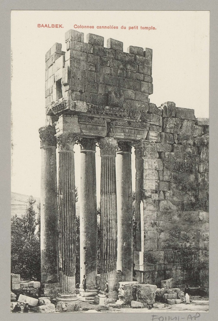 Tempelzuilen in Baalbek, Baalbek. Colonnes cannelées du petit temple