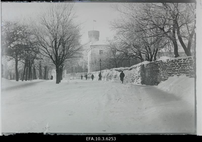 Commander tee Toompeal.