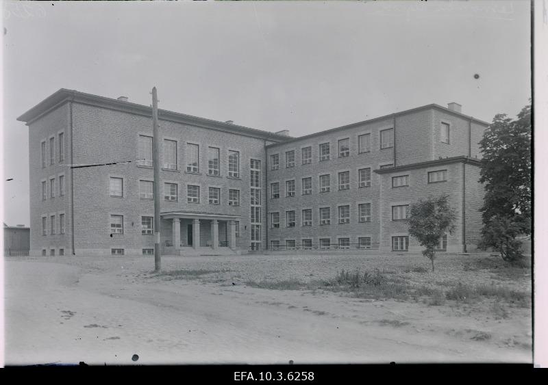 Lasnamäe primary school building. Architect h. Johanson.