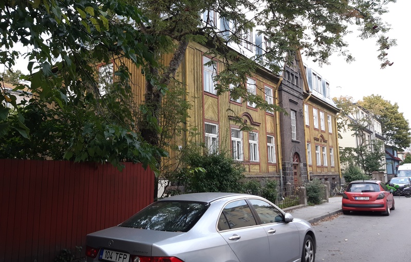 Apartment building in Kalamaja, Tallinn, Linda 5, view of the building rephoto