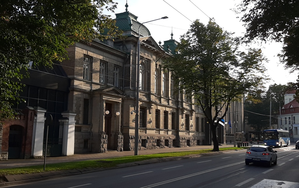 [tallinn] : [Estonian Bank] rephoto
