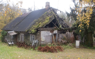 New municipality Änni Algkooli building in Viljandi county rephoto