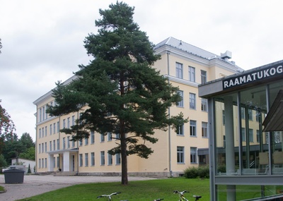 Buildings of Elva Secondary School rephoto