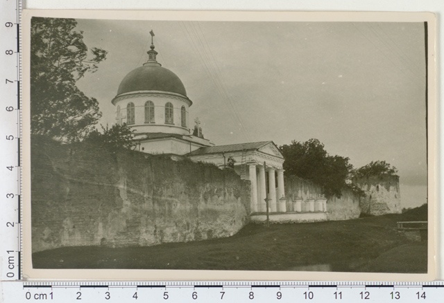New church of the Petser monastery, entrance from outside the monastery court, Petser mk