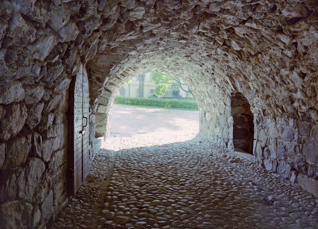 Suomenlinna, Susisaari. Bastioni Höpken, holvikäytävä