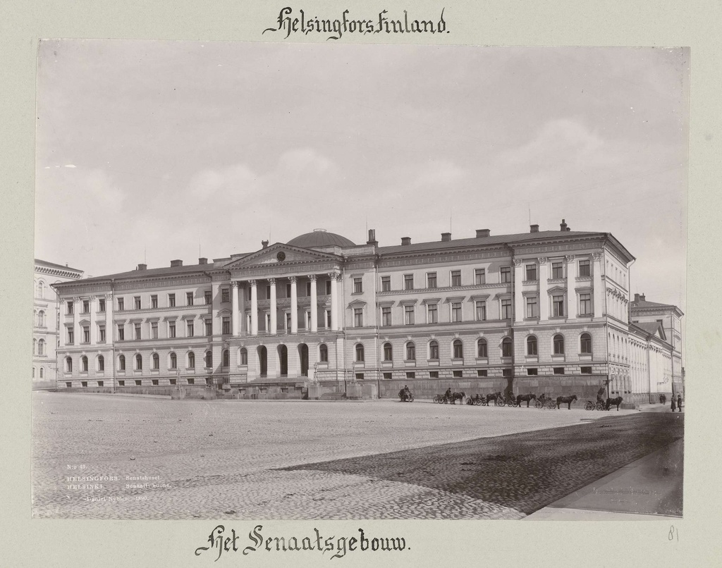 No 43 Helsingfors Senatshuset Daniel Nyblin 1890., Helsinkifors Finland, het Senaatsgebouw, Daniel Nybliin Helsingfors., Paleis van de Raad van State in Helsinki op het Senaatsplein.