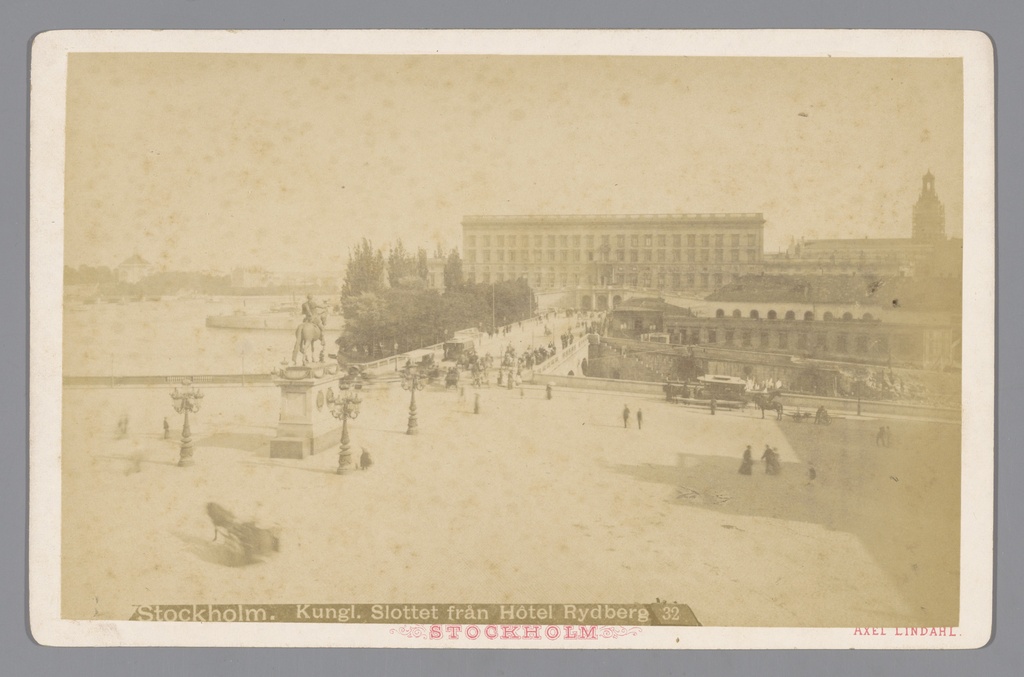 Stockholm. Kung. Slottet från Hôtel Rydberg, Gezicht op het Stockholms slot en Hotel Rydberg in Stockholm
