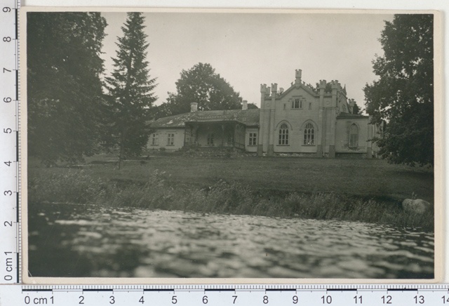 Kukulinna Manor on the shores of Saadjärve, Tartumaa 1924