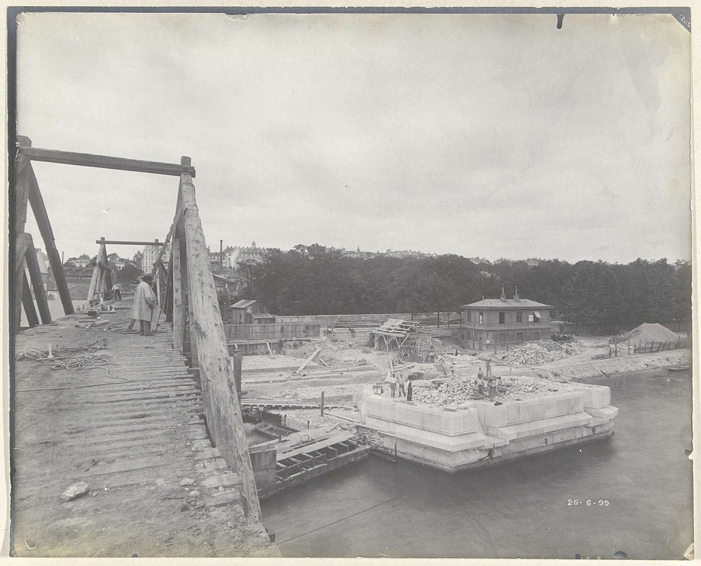 De aanleg van de Pont Rouelle Paris, houten brug over de Seine