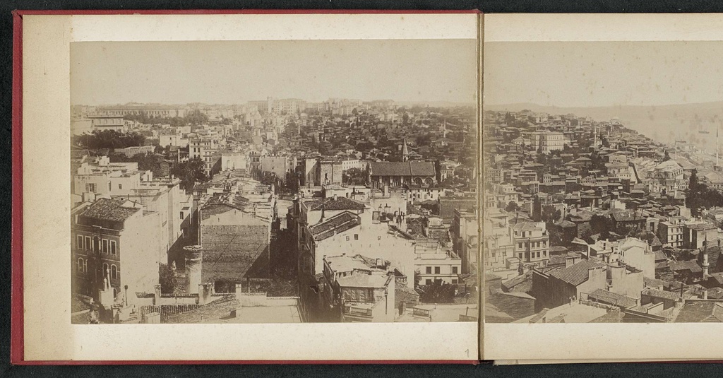 Gezicht op een stadswijk aan de voet van de Galatators in Istanbul