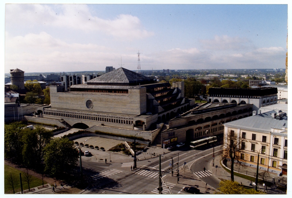 New building of the National Library Tõnismägi 2. General views, external views (2000-2004).