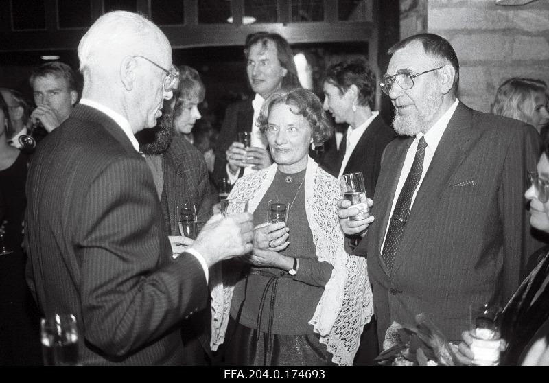 President Lennart Meri (left) talks to Veljo Tormise and his wife's theatre critic Lea Torga in the National Library on the evening of respect for composers Arvo Pärt and Veljo Tormise. In the middle of the actress Ülle Kaljuste with the conductor of his wife Tõnu Kaljus.