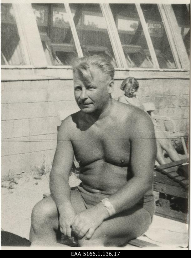 Pavel Tisler sitting in Pärnu Sanatorium "Estonia" in front of the so-called climate pavilion