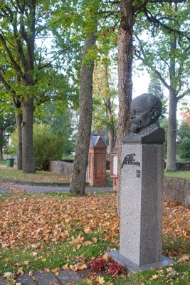 Construction of the memory pillar of the War of Independence rephoto