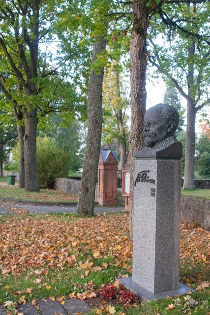 Construction of the memory pillar of the War of Independence rephoto