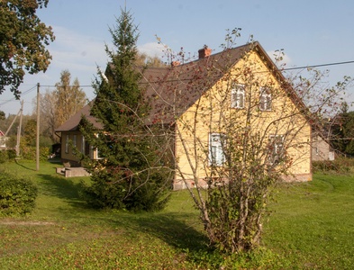 Tääksi village house and post office rephoto