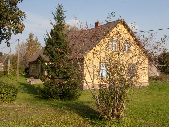 Tääksi village house and post office rephoto