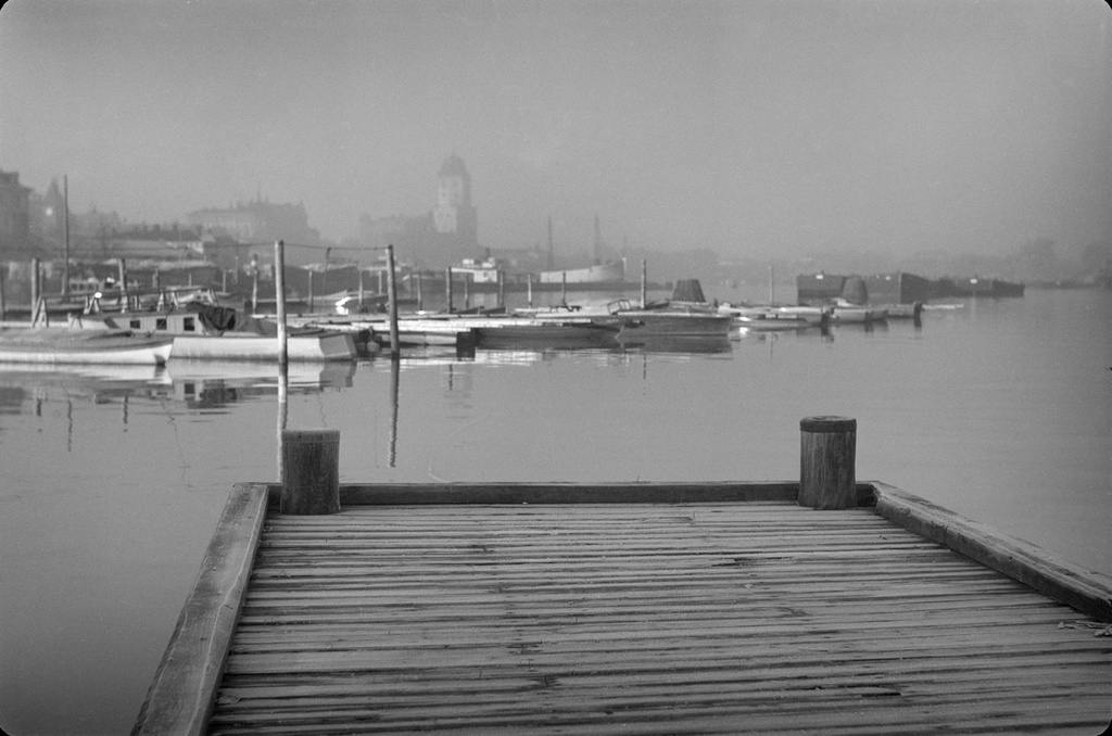 The port of Viipur, behind the castle of Viipur
