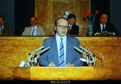 At the reception of graduates of the higher education institutions of the Republic, Arno Almann, the first secretary of the Central Committee of the Estonian National Council, will speak in the Chamber of the Supreme Council of Estonia.  similar photo