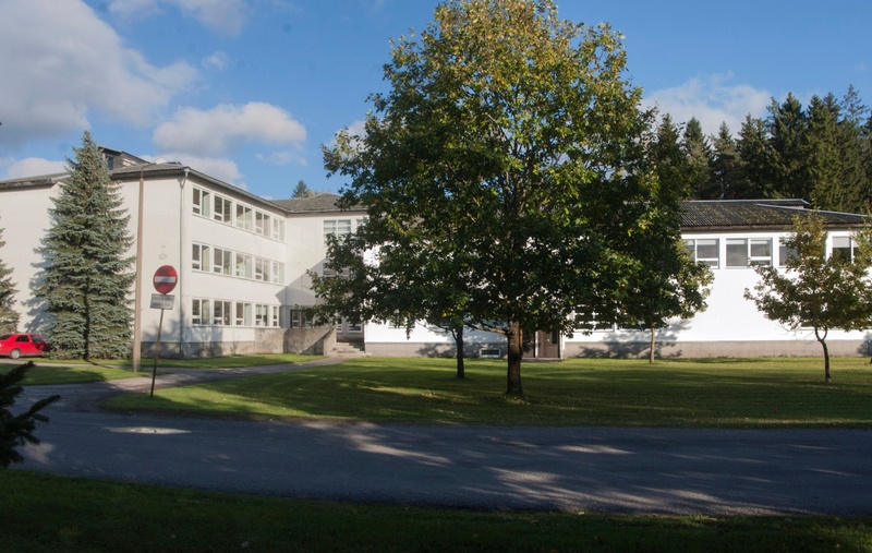 Türi High School, 2 views of the building. Architect Maie Hansmann rephoto