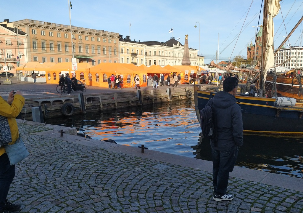 Eteläsatama, Kauppatori, kalamarkkinat 5.-6.10.1964. rephoto