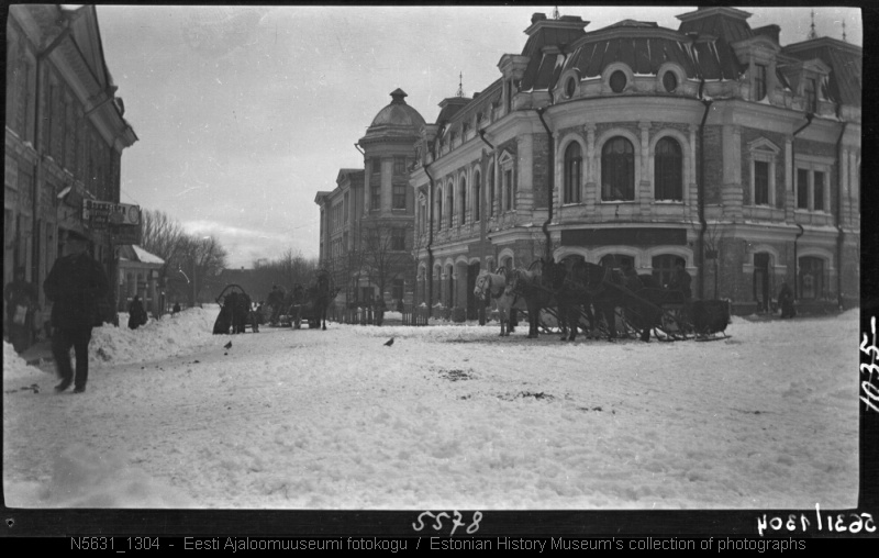 Suur-Karja tänav Pärnu mnt ristumiskohal