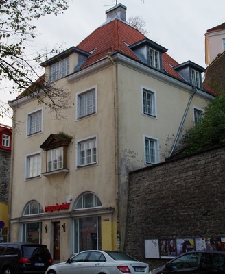 Apartment building in the Old Town of Tallinn Nunne 11, view of the building. Architect Erich Jacoby rephoto