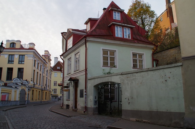 Nunne Street in Tallinn Old Town rephoto