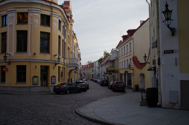 The corner of Nunne and Laia Street in the Old Town of Tallinn rephoto
