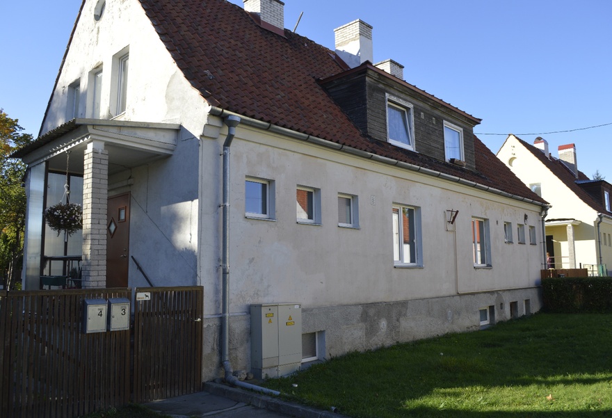 Elamud Tallinnas Sirbi tn asumis, vaade piki tänavat. Arhitektid Roman Koolmar, Karl Tarvas rephoto