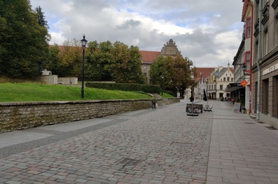 Harju Street in Tallinn Old Town rephoto